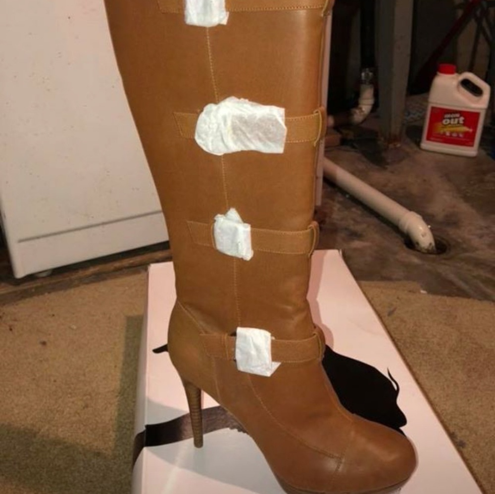 High heel boots